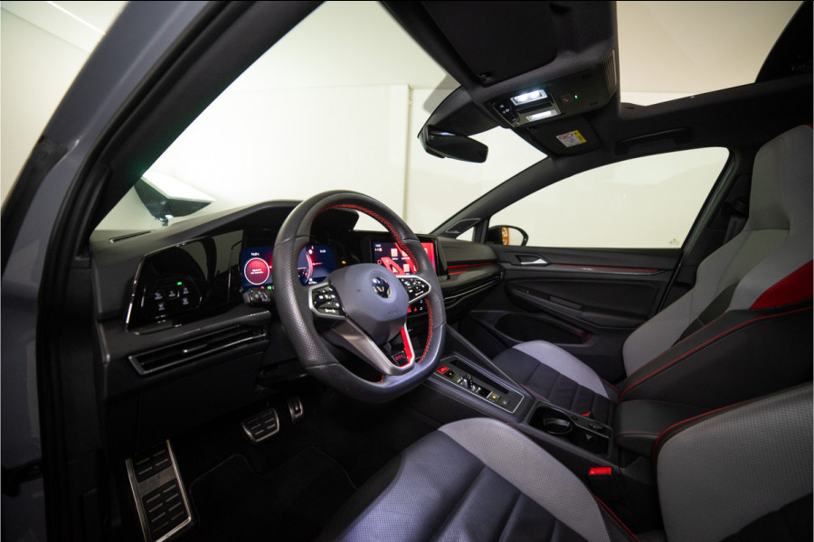 Volkswagen Golf 2.0 TSI GTI Clubsport 301PK | Pano | Harman/Kardon | Leder | HUD | VOL! 12 MND Garantie