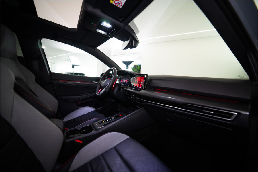 Volkswagen Golf 2.0 TSI GTI Clubsport 301PK | Pano | Harman/Kardon | Leder | HUD | VOL! 12 MND Garantie