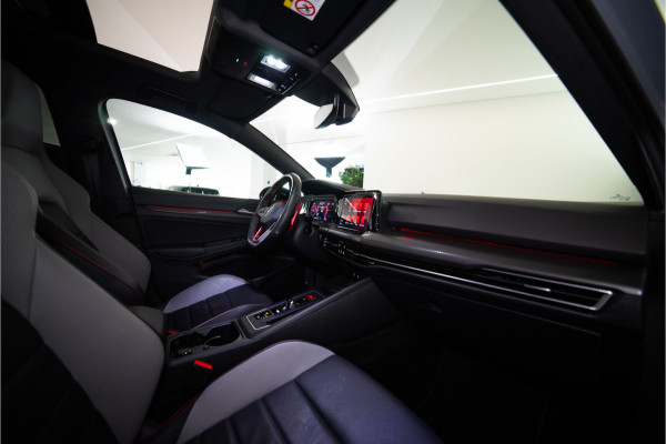 Volkswagen Golf 2.0 TSI GTI Clubsport 301PK | Pano | Harman/Kardon | Leder | HUD | VOL! 12 MND Garantie