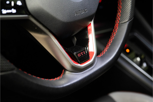 Volkswagen Golf 2.0 TSI GTI Clubsport 301PK | Pano | Harman/Kardon | Leder | HUD | VOL! 12 MND Garantie