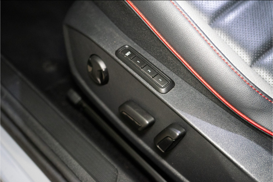 Volkswagen Golf 2.0 TSI GTI Clubsport 301PK | Pano | Harman/Kardon | Leder | HUD | VOL! 12 MND Garantie
