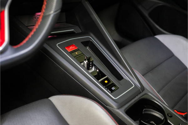 Volkswagen Golf 2.0 TSI GTI Clubsport 301PK | Pano | Harman/Kardon | Leder | HUD | VOL! 12 MND Garantie