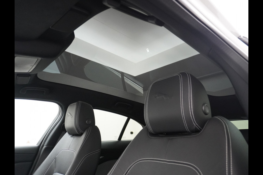 Jaguar I-PACE EV400 PK HSE Luchtvering Pano-Dak Matrix LED € 101K-nieuw! SOH 93% Lmv 22" Stoel- Leer+Elektr+Geheugen Apple Carplay Camera DAB  Meridian™ Surround 825Watt Dual-Ecc achter ! Driver-Assistance-Pack AEB DodehoekDetector ASR Hill-Hold Roll-Stability Control Verkeersborddetectie vermoeidheidsherkenning UitparkeerWaarsch. Orig. NLse auto 4,8sec 0-100 11KW laden thuis ! Snelladen tot 104kw DC 696Nm koppel ! 90kwh accu  Slechts 20.500 km. Jaguar I-PACE EV400 PK HSE Luchtvering Pano-Dak Matrix LED € 101K-nieuw! SOH 93% Lmv 22" Stoel- Leer+Elektr+Geheugen Apple Carplay Camera DAB  Meridian™ Surround 825Watt Dual-Ecc achter ! Driver-Assistance-Pack AEB DodehoekDetector ASR Hill-Hold Roll-Stability Control Verkeersborddetectie vermoeidheidsherkenning UitparkeerWaarsch. Orig. NLse auto 4,8sec 0-100 11KW laden thuis ! Snelladen tot 104kw DC 696Nm koppel ! 90kwh accu  Slechts 20.500 km.