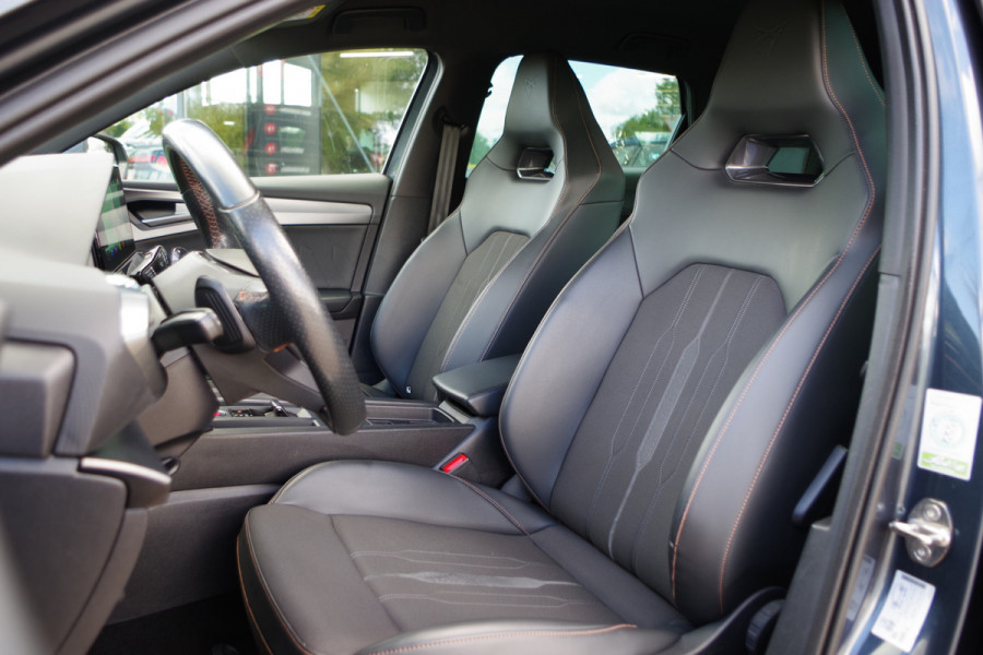 CUPRA Leon Sportstourer 1.4 e-Hybrid VZ Business 245 PK PHEV, Kuipstoelen, Climate Control, Stuurverwarming