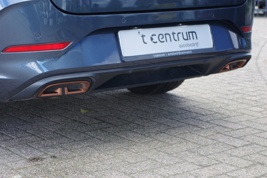 CUPRA Leon Sportstourer 1.4 e-Hybrid VZ Business 245 PK PHEV, Kuipstoelen, Climate Control, Stuurverwarming