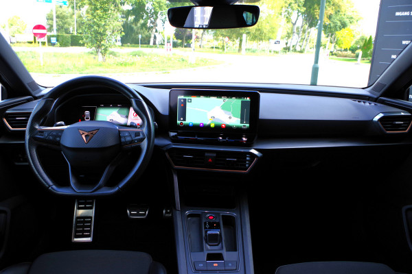 CUPRA Leon Sportstourer 1.4 e-Hybrid VZ Business 245 PK PHEV, Kuipstoelen, Climate Control, Stuurverwarming
