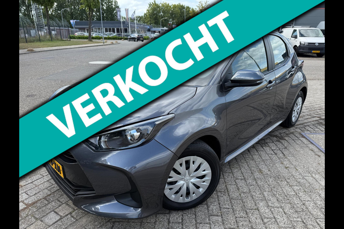 Toyota Yaris 1.5 Hybrid 2022 ACTIVE 171 PK! NAVI CARPLAY ACC CLIMA NAP