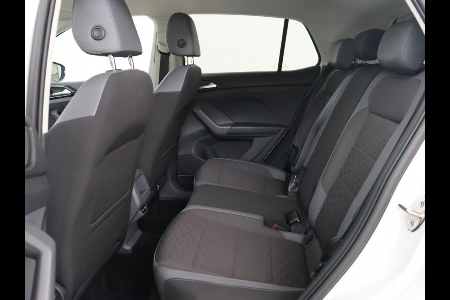 Volkswagen T-Cross 1.0 TSI R Line | Stoelverwarming | Camera | Trekhaak | Virtual Cockpit | Carplay | Adaptive cruise | Climate control | Full LED
