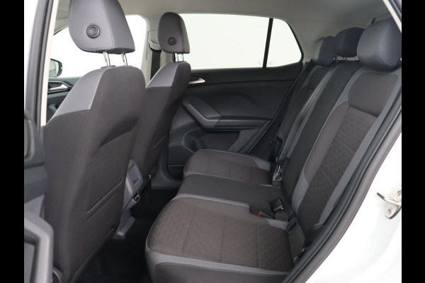 Volkswagen T-Cross 1.0 TSI R Line | Stoelverwarming | Camera | Trekhaak | Virtual Cockpit | Carplay | Adaptive cruise | Climate control | Full LED