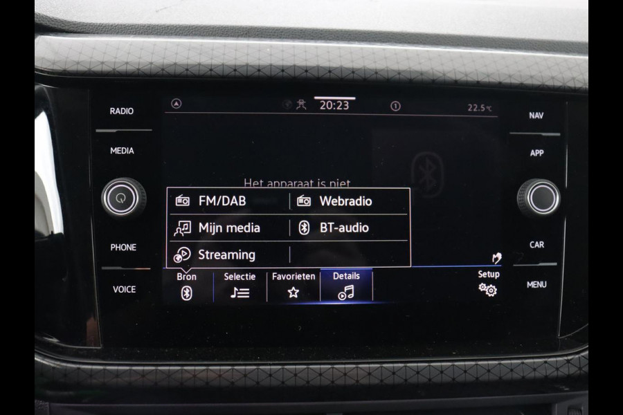 Volkswagen T-Cross 1.0 TSI R Line | Stoelverwarming | Camera | Trekhaak | Virtual Cockpit | Carplay | Adaptive cruise | Climate control | Full LED