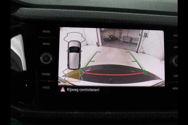 Volkswagen T-Cross 1.0 TSI R Line | Stoelverwarming | Camera | Trekhaak | Virtual Cockpit | Carplay | Adaptive cruise | Climate control | Full LED