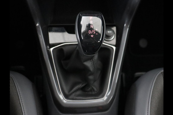 Volkswagen T-Cross 1.0 TSI R Line | Stoelverwarming | Camera | Trekhaak | Virtual Cockpit | Carplay | Adaptive cruise | Climate control | Full LED