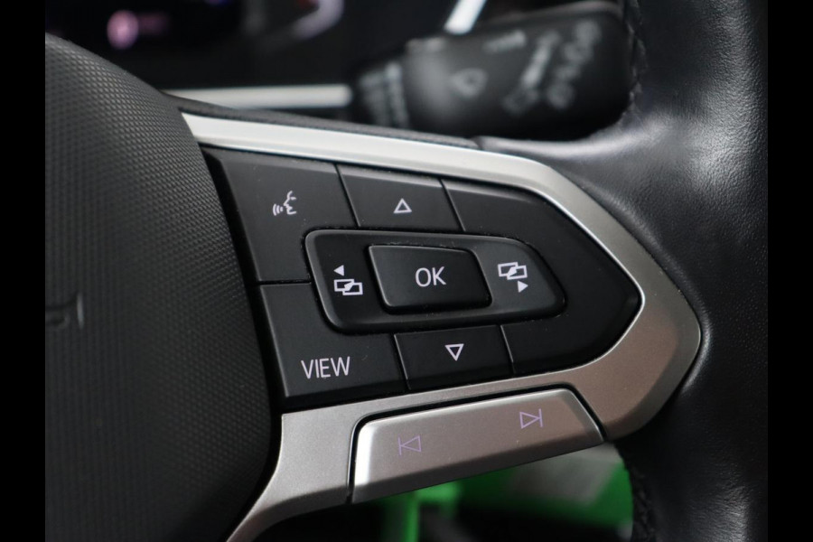 Volkswagen T-Cross 1.0 TSI R Line | Stoelverwarming | Camera | Trekhaak | Virtual Cockpit | Carplay | Adaptive cruise | Climate control | Full LED