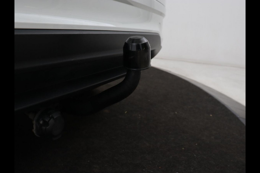 Volkswagen T-Cross 1.0 TSI R Line | Stoelverwarming | Camera | Trekhaak | Virtual Cockpit | Carplay | Adaptive cruise | Climate control | Full LED