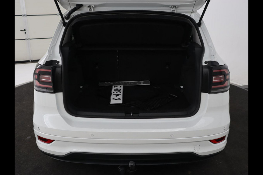 Volkswagen T-Cross 1.0 TSI R Line | Stoelverwarming | Camera | Trekhaak | Virtual Cockpit | Carplay | Adaptive cruise | Climate control | Full LED