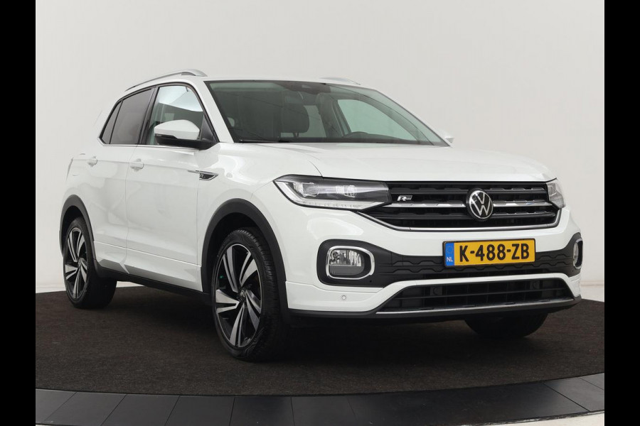 Volkswagen T-Cross 1.0 TSI R Line | Stoelverwarming | Camera | Trekhaak | Virtual Cockpit | Carplay | Adaptive cruise | Climate control | Full LED