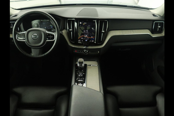 Volvo XC60 2.0 T8 Twin Engine AWD Inscription | Panoramadak | Trekhaak | Leder | Stoelverwarming | Camera | Adaptive cruise | Carplay | Navigatie | Full LED