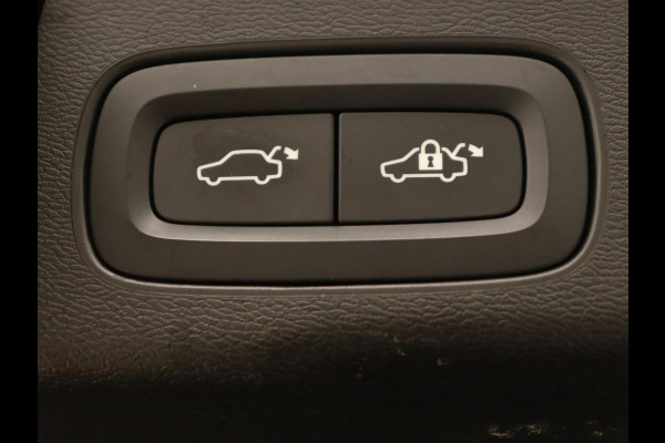 Volvo XC60 2.0 T8 Twin Engine AWD Inscription | Panoramadak | Trekhaak | Leder | Stoelverwarming | Camera | Adaptive cruise | Carplay | Navigatie | Full LED