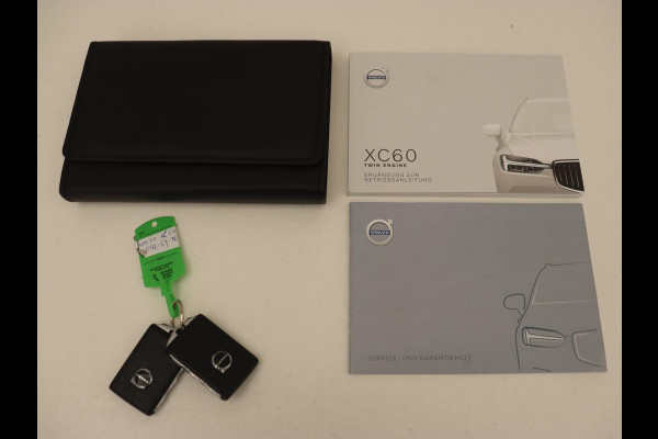 Volvo XC60 2.0 T8 Twin Engine AWD Inscription | Panoramadak | Trekhaak | Leder | Stoelverwarming | Camera | Adaptive cruise | Carplay | Navigatie | Full LED