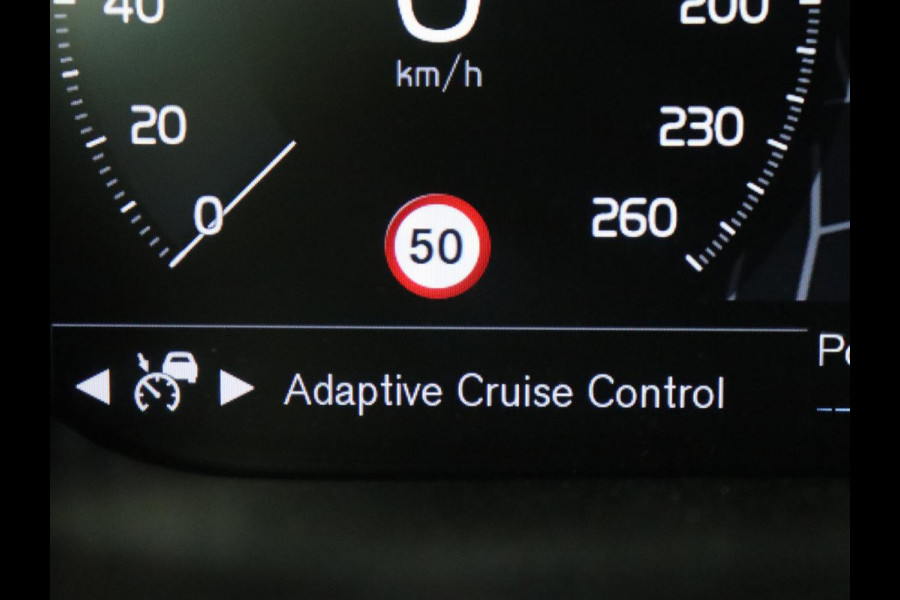 Volvo XC60 2.0 T8 Twin Engine AWD Inscription | Panoramadak | Trekhaak | Leder | Stoelverwarming | Camera | Adaptive cruise | Carplay | Navigatie | Full LED