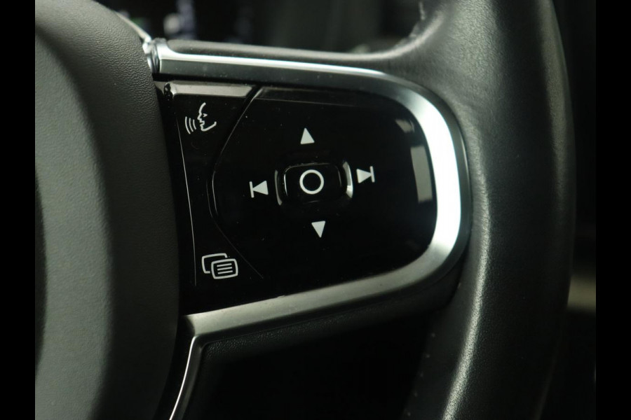 Volvo XC60 2.0 T8 Twin Engine AWD Inscription | Panoramadak | Trekhaak | Leder | Stoelverwarming | Camera | Adaptive cruise | Carplay | Navigatie | Full LED