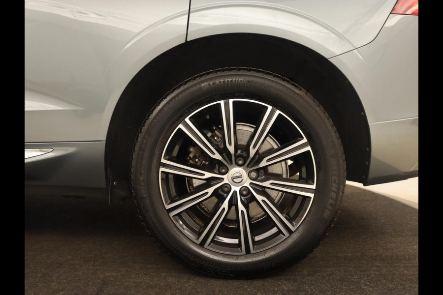 Volvo XC60 2.0 T8 Twin Engine AWD Inscription | Panoramadak | Trekhaak | Leder | Stoelverwarming | Camera | Adaptive cruise | Carplay | Navigatie | Full LED