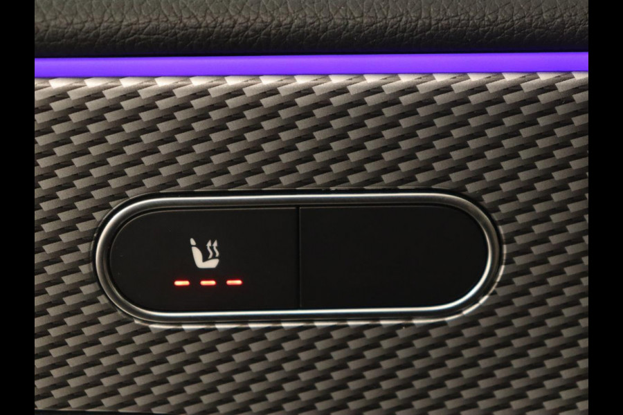Mercedes-Benz A-Klasse 250e Business Solution Luxury | Panoramadak | Leder | Stoelverwarming | Memory | Keyless | Carplay | Sfeerverlichting | PHEV | Plug In