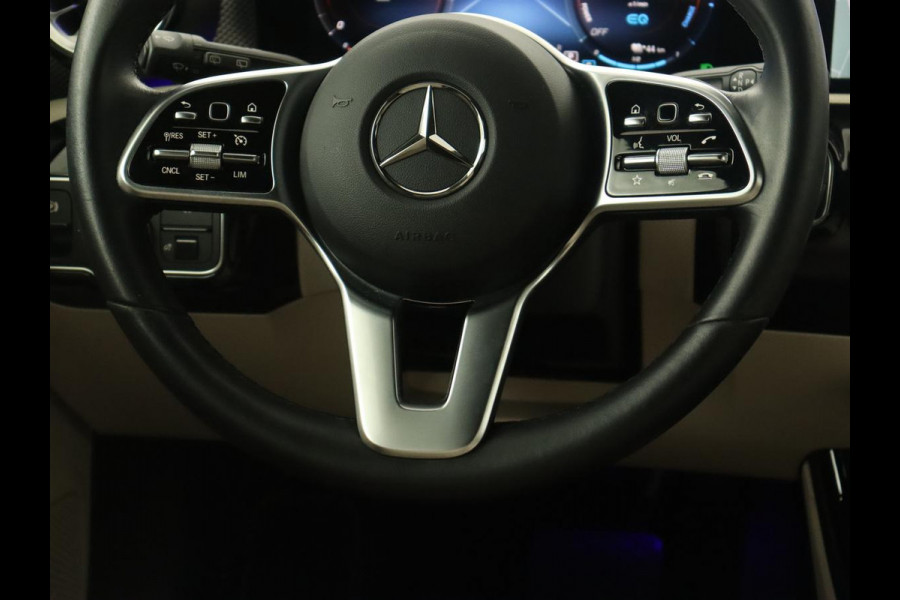 Mercedes-Benz A-Klasse 250e Business Solution Luxury | Panoramadak | Leder | Stoelverwarming | Memory | Keyless | Carplay | Sfeerverlichting | PHEV | Plug In