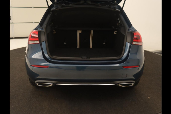Mercedes-Benz A-Klasse 250e Business Solution Luxury | Panoramadak | Leder | Stoelverwarming | Memory | Keyless | Carplay | Sfeerverlichting | PHEV | Plug In