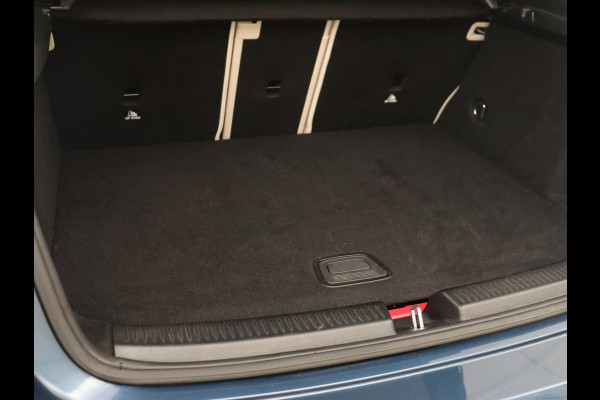 Mercedes-Benz A-Klasse 250e Business Solution Luxury | Panoramadak | Leder | Stoelverwarming | Memory | Keyless | Carplay | Sfeerverlichting | PHEV | Plug In