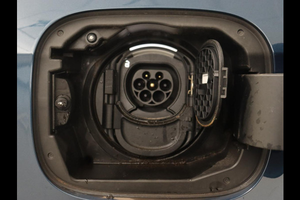 Mercedes-Benz A-Klasse 250e Business Solution Luxury | Panoramadak | Leder | Stoelverwarming | Memory | Keyless | Carplay | Sfeerverlichting | PHEV | Plug In