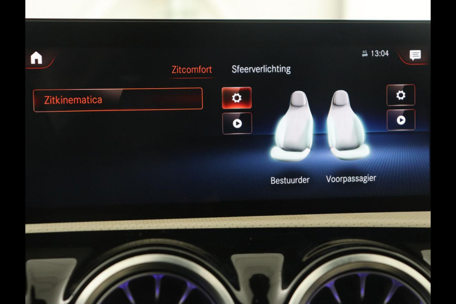 Mercedes-Benz A-Klasse 250e Business Solution Luxury | Panoramadak | Leder | Stoelverwarming | Memory | Keyless | Carplay | Sfeerverlichting | PHEV | Plug In