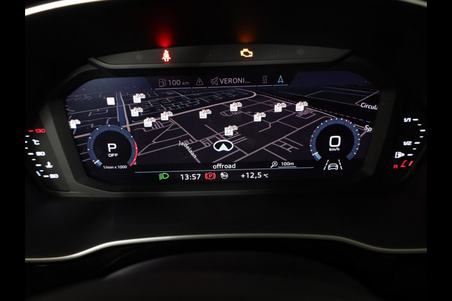 Audi Q3 35 TFSI Pro Line business 150 pk S-tronic | Navigatie | Parkeersensoren achter | Adaptieve cruise control | Lichtmetalen velgen 19" | Stoelverwarming |