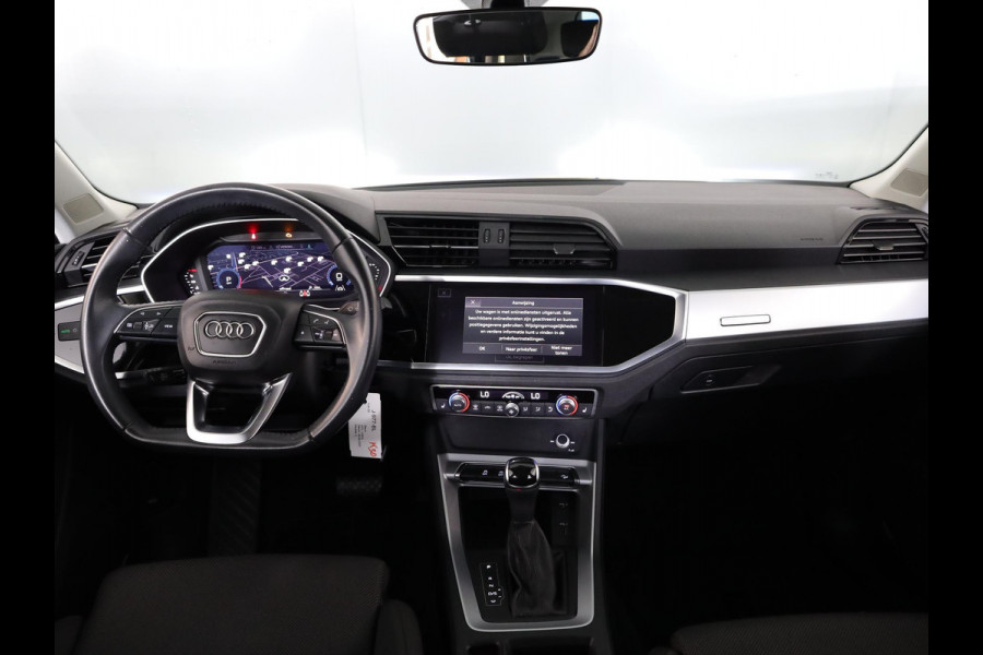 Audi Q3 35 TFSI Pro Line business 150 pk S-tronic | Navigatie | Parkeersensoren achter | Adaptieve cruise control | Lichtmetalen velgen 19" | Stoelverwarming |