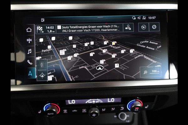 Audi Q3 35 TFSI Pro Line business 150 pk S-tronic | Navigatie | Parkeersensoren achter | Adaptieve cruise control | Lichtmetalen velgen 19" | Stoelverwarming |