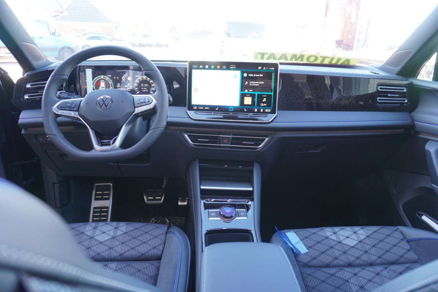 Volkswagen Tiguan 1.5 eHybrid R-Line Edition 272 PK Hybride nr.V012 | Climate | panorama dak | Trekhaak