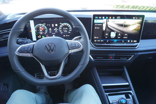 Volkswagen Tiguan 1.5 eHybrid R-Line Edition 272 PK Hybride nr.V012 | Climate | panorama dak | Trekhaak
