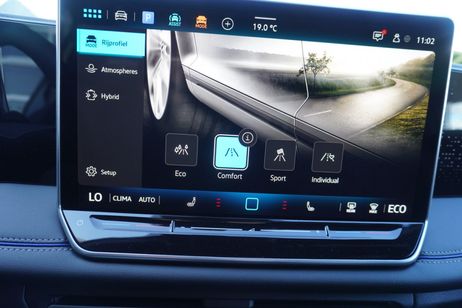 Volkswagen Tiguan 1.5 eHybrid R-Line Edition 272 PK Hybride nr.V012 | Climate | panorama dak | Trekhaak