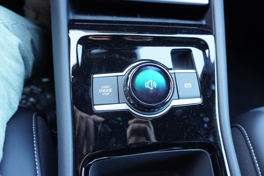 Volkswagen Tiguan 1.5 eHybrid R-Line Edition 272 PK Hybride nr.V012 | Climate | panorama dak | Trekhaak