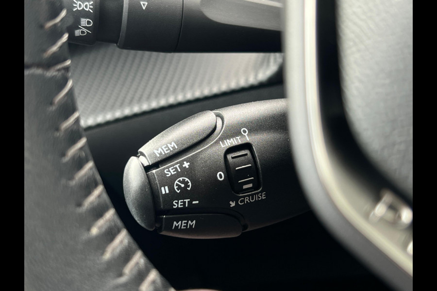 Peugeot e-208 EV Allure 50 kWh NL-AUTO | 1/2 LEDER | CAMERA | CARPLAY |