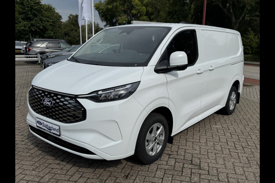 Ford E-Transit Custom 320 L1 Limited/Titanium Elektrisch | SCI | Ford Voorraad |  65kWh 218pk | Frozen White | Dubbele zijschuifdeur | Ruit in laadschot | Ruit in rechter zijschuifdeur| Verwarmbare passagiersstoel (8-weg verstelbaar) | Inklapbare trekhaak | Centrale dubbele vergrendeling | Driver Assistance Pack Premium | AGM accu | BEV 3-fase oplaadkabel 10 meter