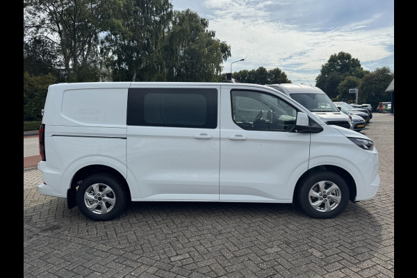 Ford E-Transit Custom 320 L1 Limited/Titanium Elektrisch | SCI | Ford Voorraad |  65kWh 218pk | Frozen White | Dubbele zijschuifdeur | Ruit in laadschot | Ruit in rechter zijschuifdeur| Verwarmbare passagiersstoel (8-weg verstelbaar) | Inklapbare trekhaak | Centrale dubbele vergrendeling | Driver Assistance Pack Premium | AGM accu | BEV 3-fase oplaadkabel 10 meter