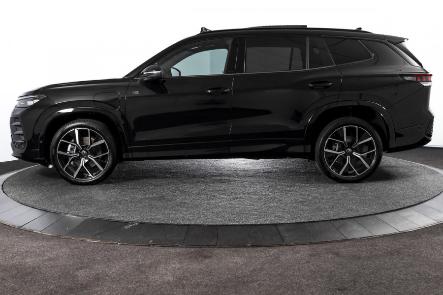 Volkswagen Tayron 1.5 eHybrid 272 PK R-Line Edition - Automaat | Black Style Pakket | S/K-Panodak | Elek. Trekhaak | Dig. Cockpit | Adapt. Cruise | Stoel-+Stuurverw. | PDC | 360 Camera | NAV+App. Connect | ECC | Elek. Klep | DAB | LM 20" | 0237