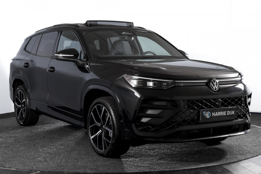 Volkswagen Tayron 1.5 eHybrid 272 PK R-Line Edition - Automaat | Black Style Pakket | S/K-Panodak | Elek. Trekhaak | Dig. Cockpit | Adapt. Cruise | Stoel-+Stuurverw. | PDC | 360 Camera | NAV+App. Connect | ECC | Elek. Klep | DAB | LM 20" | 0237