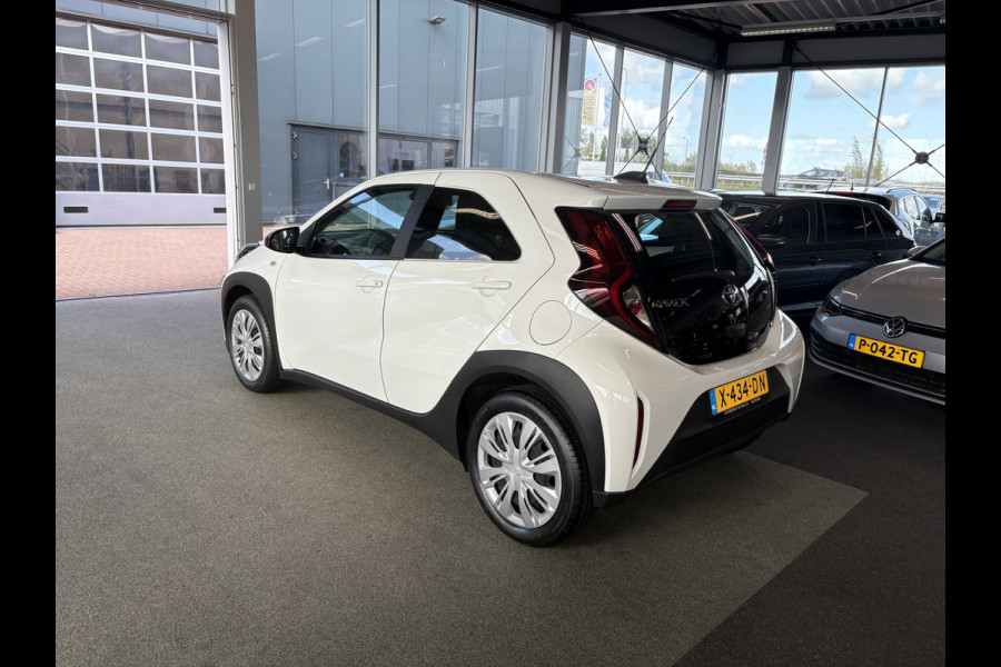 Toyota Aygo X 1.0 VVT-i 73pk Play 5-drs. ADAPT.CRUISE/CAMERA/CARPLAY/AIRCO