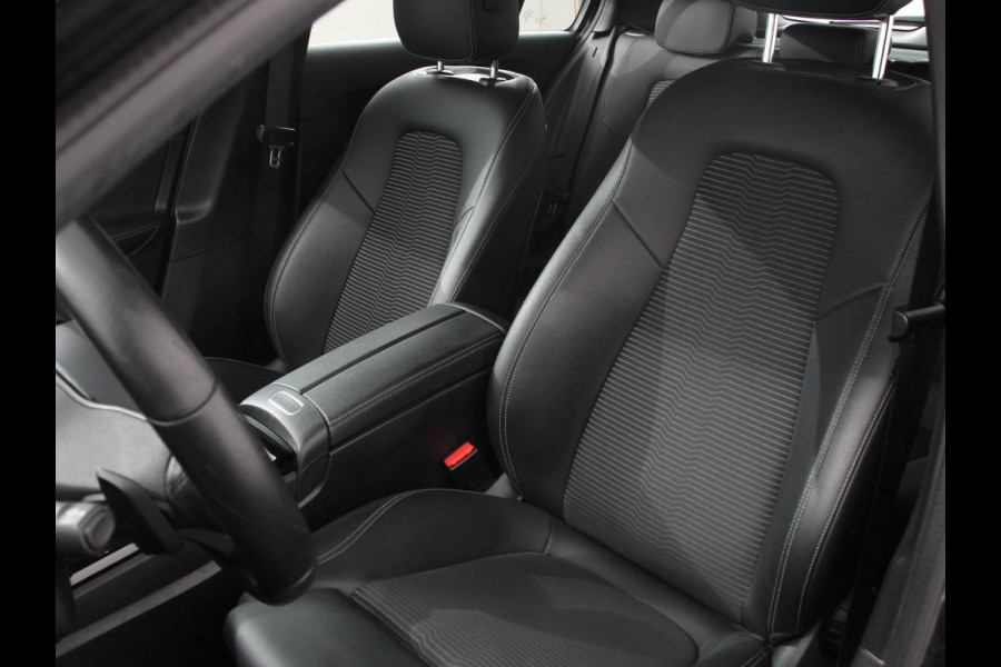 Mercedes-Benz A-Klasse 200 Progressive | Navigatie | Climate Control | Lane Assist | Camera | Trekhaak | DAB | LED | Verkeersbord Herkenning |