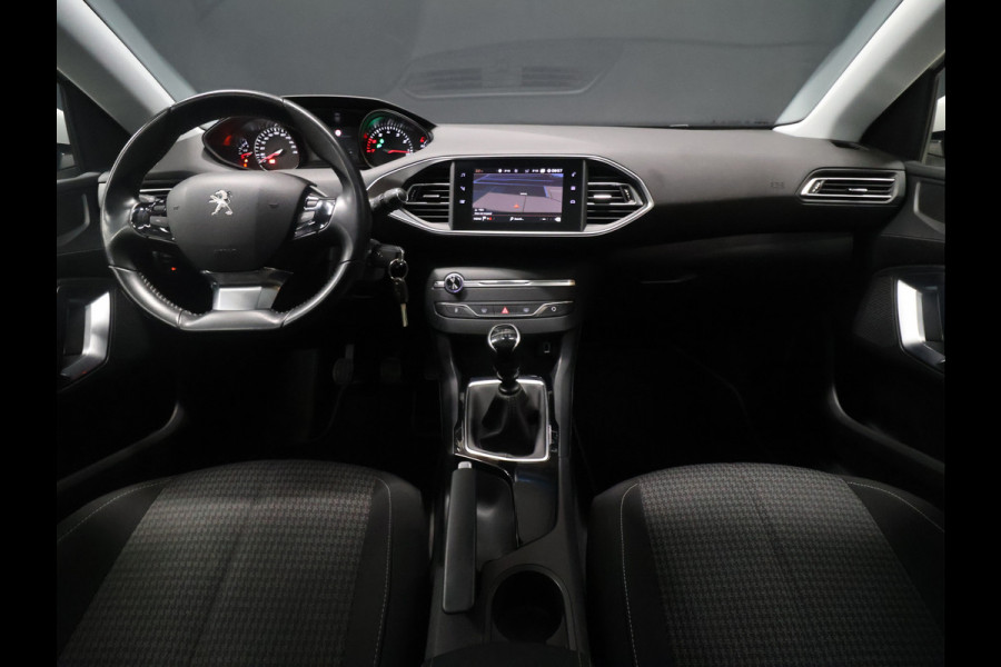 Peugeot 308 SW 1.2 PureTech Blue Lease Executive [PDC V+A, CRUISE CONTROL, APPLE CARPLAY, ANDROID AUTO, AIRCONDITIONING, NAVIGATIE, NIEUWSTAAT]