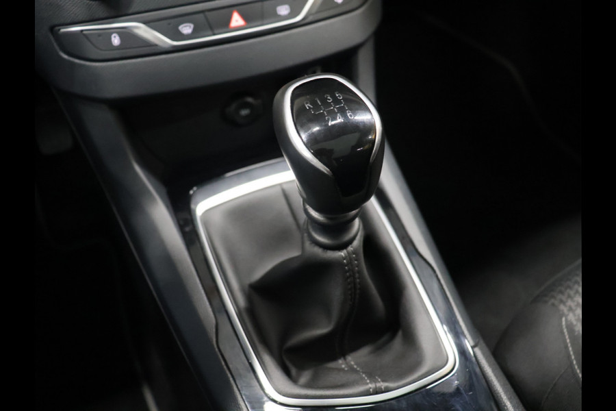Peugeot 308 SW 1.2 PureTech Blue Lease Executive [PDC V+A, CRUISE CONTROL, APPLE CARPLAY, ANDROID AUTO, AIRCONDITIONING, NAVIGATIE, NIEUWSTAAT]