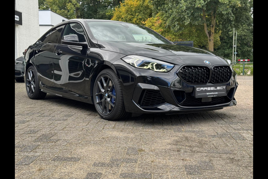 BMW 2 Serie Gran Coupé M235i xDrive High Exe, M Performance, Schaalstoel, Head-up, Harman/Kardon, Adaptive Cruise . Een proefrit levert het bewijs. Neem contact op en we maken een afspraak!