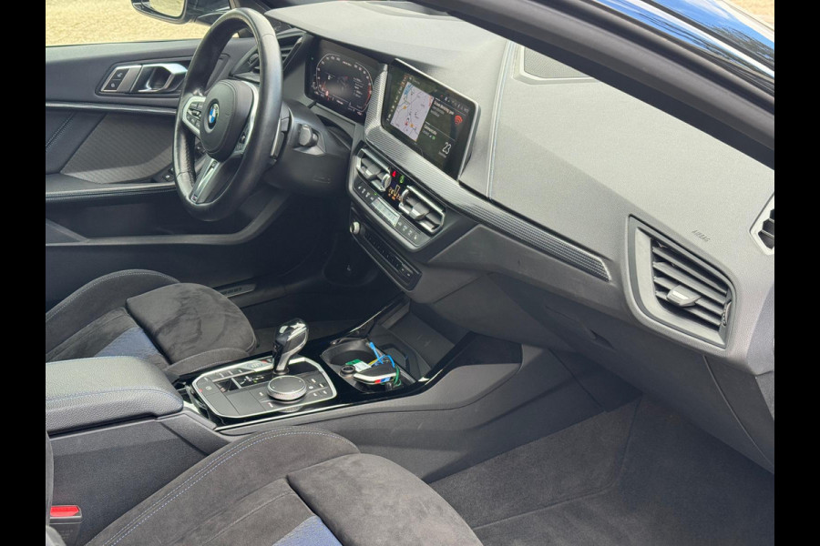 BMW 2 Serie Gran Coupé M235i xDrive High Exe, M Performance, Schaalstoel, Head-up, Harman/Kardon, Adaptive Cruise . Een proefrit levert het bewijs. Neem contact op en we maken een afspraak!